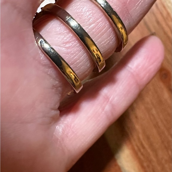 Ring - Picture 5 of 5